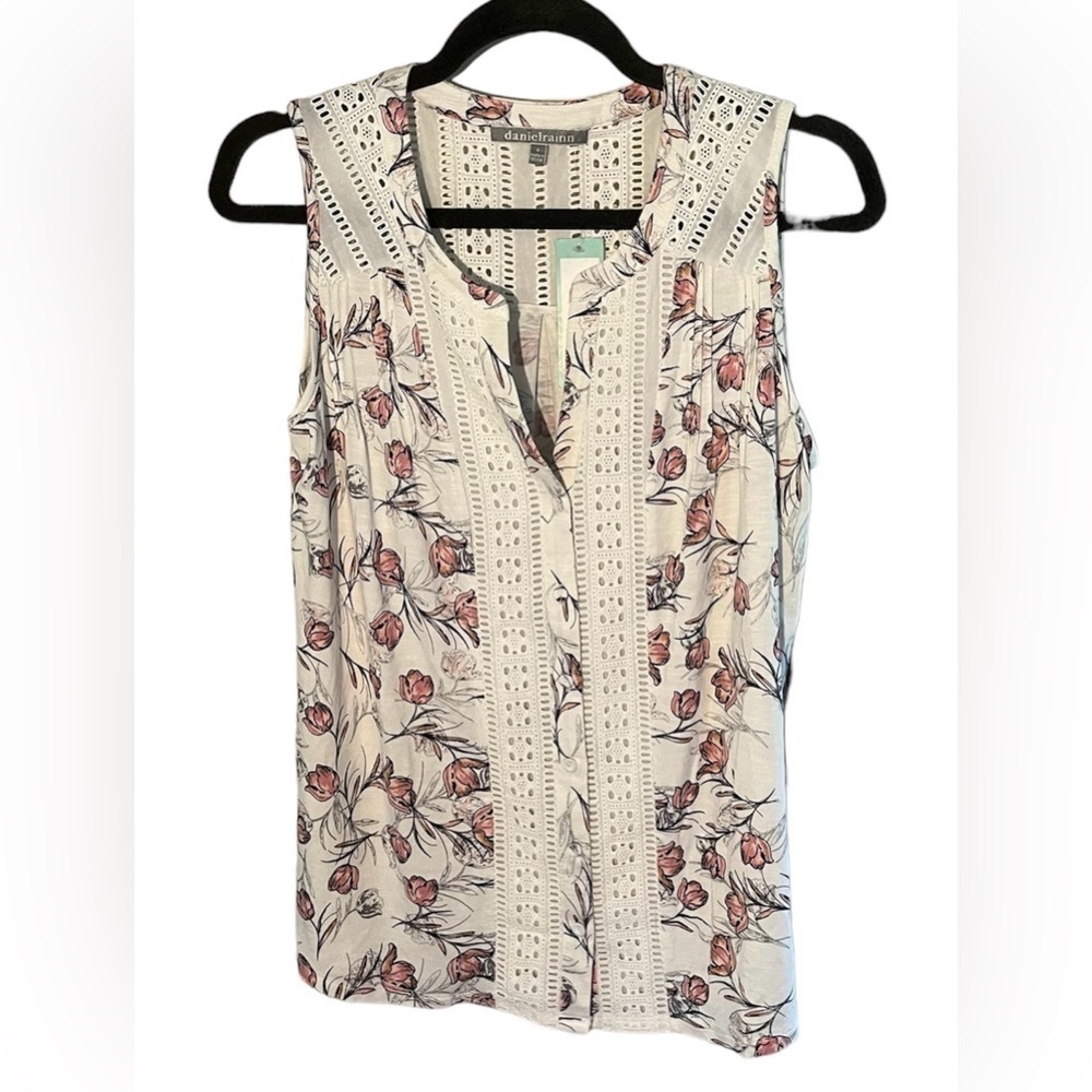 NWT Daniel Rainn Delena Crochet Trim Knit Top